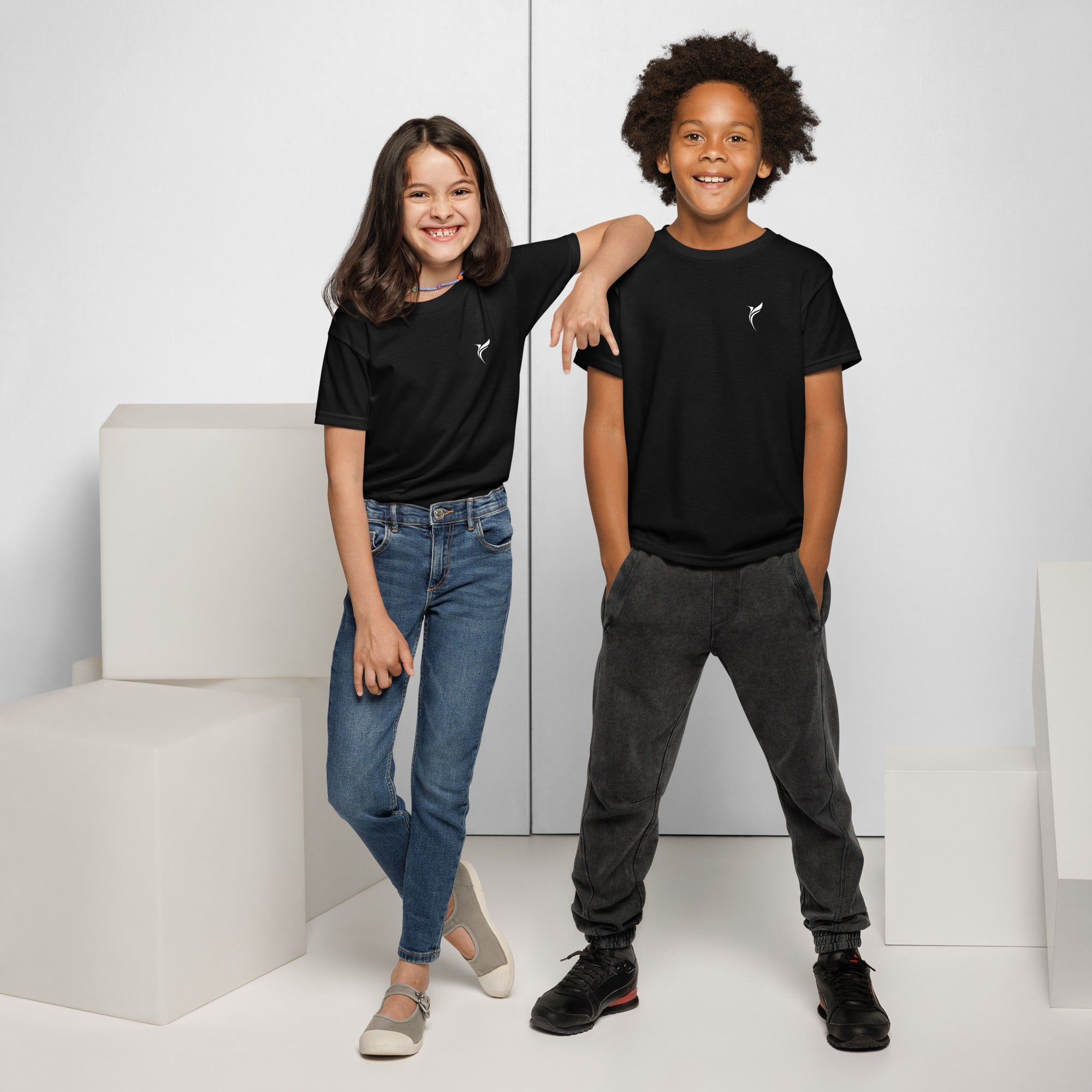 KIDS' & YOUTH CLOTHING